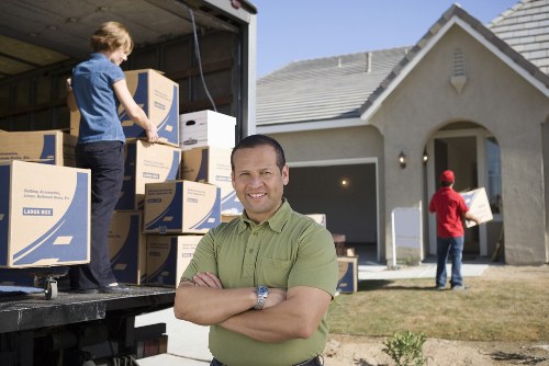Careful handling of fragile items during a Dulwich move